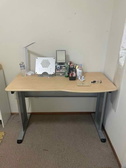 Photo of free Desk (El Cerrito) #1