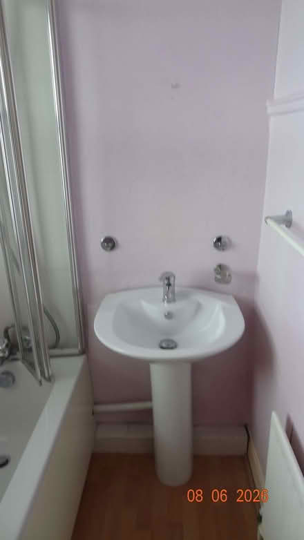 Photo of free Bathroom wash basin with pedestal and tap (Heswall CH60) #1