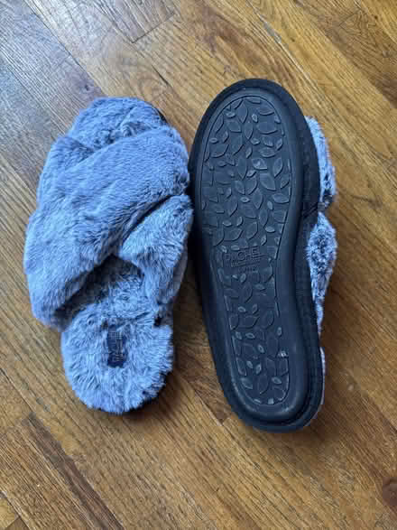 Photo of free size l (9-10) comfy house shoes (Clason Point Bronx NY) #2