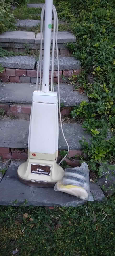 Photo of free Polisher/scrubber (Hyde Park, Off Cream St.) #2