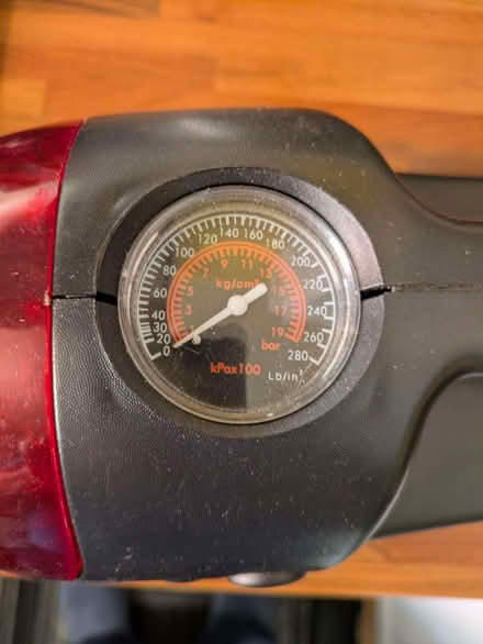 Photo of free TYRE inflator [car] (Chorley Moor PR7) #2