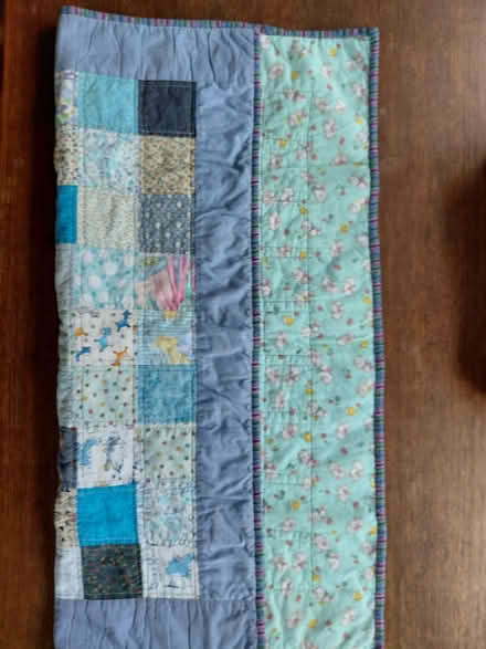 Photo of free Baby quilt (Twyford RG10) #2