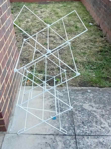 Photo of free Clothes airer (TW3 Hounslow) #1