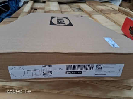 Photo of free IKEA metod wall cabinet carcass (Manor Court E10) #2