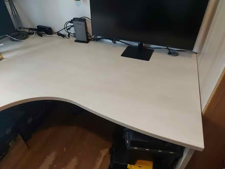 Photo of free Curved Executive Office Desk (Isleworth TW7) #3