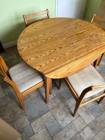 Photo of free Drop leaf table and 4 chairs (Bletchley MK3) #1
