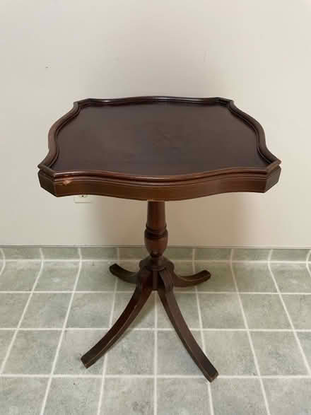Photo of free Small Vintage Side Table (El Cerrito) #1