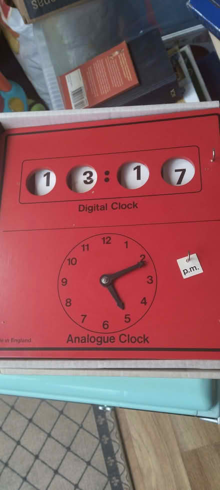 Photo of free Teaching clock - teaches digital and analogue time (Harlow Fields DE22) #1
