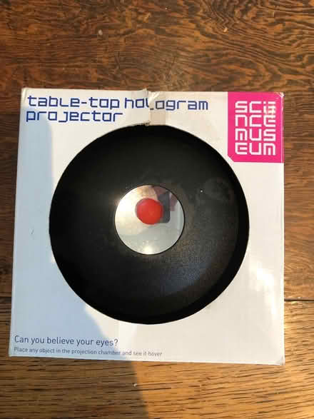 Photo of free Science Museum hologram projector (St Clement) #1