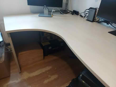 Photo of free Curved Executive Office Desk (Isleworth TW7) #4