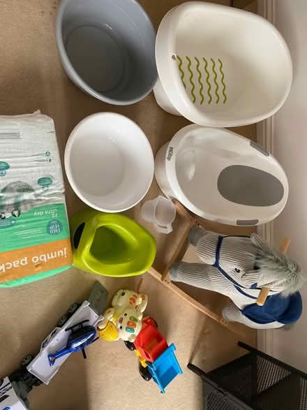 Photo of free Baby Bathtubs and Toys (SE28) #1