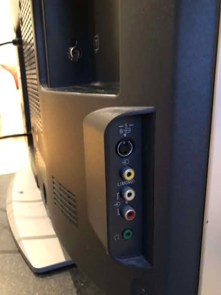 Photo of free HD Ready 32" Sony LCD TV (New Bilton CV22) #4