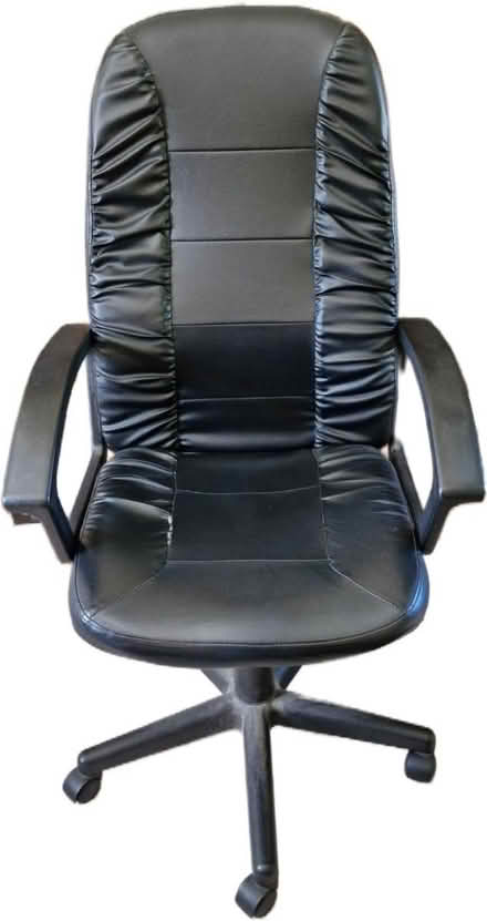 Photo of free Used desk chair (Birmingham B29) #1