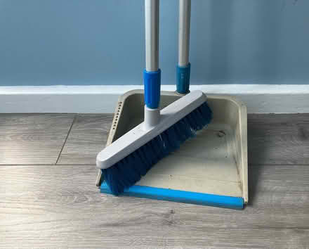 Photo of free Long handled dustpan and brush (Bournville B30) #1