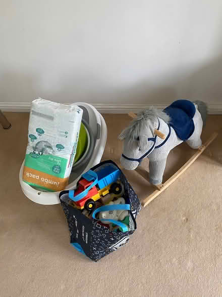 Photo of free Baby Bathtubs and Toys (SE28) #3