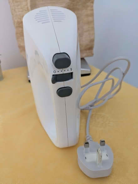 Photo of free Kenwood HMP30 Hand Mixer with damaged speed selector (Friary Park N20) #1
