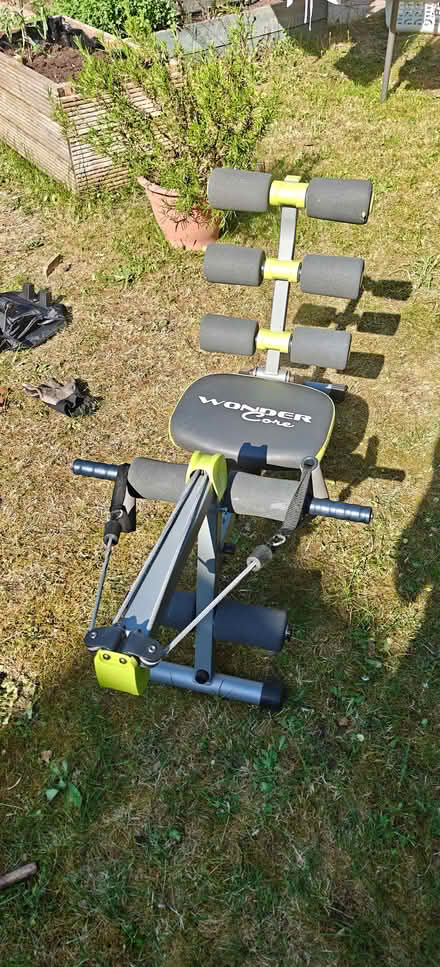 Photo of free Wonder Core: Compact exercise machine (Send GU23) #2