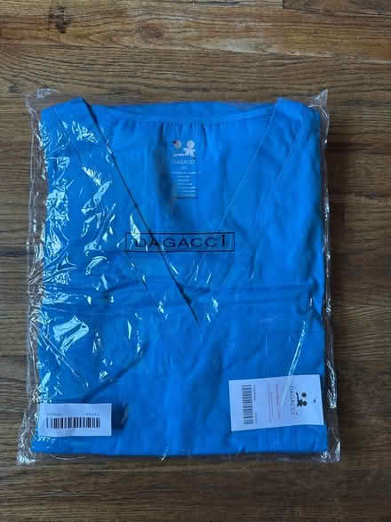 Photo of free 2xl scrubs (Clason Point Bronx NY) #1