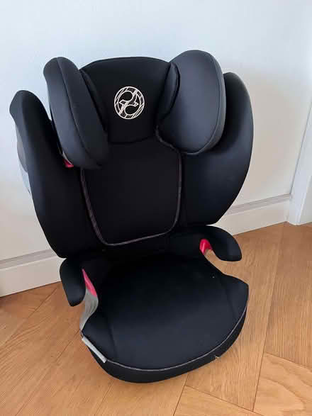 Photo of free Child's car seat. (St Ann's Wells Gardens area BN3) #3
