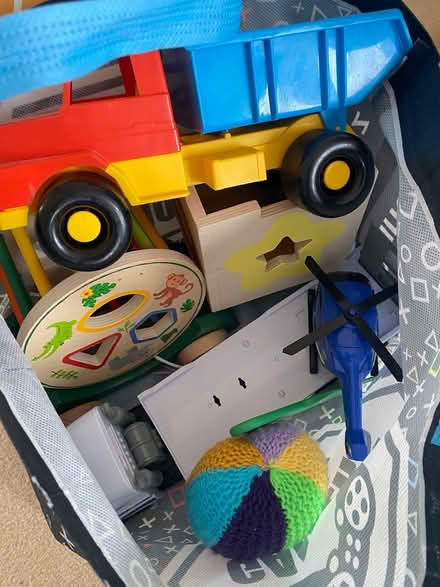 Photo of free Baby Bathtubs and Toys (SE28) #4