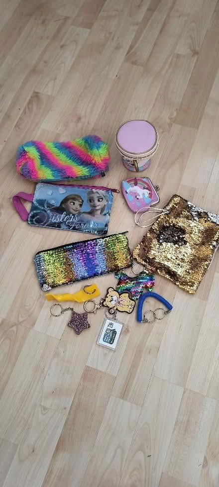 Photo of free Pencil cases, keyrings & 2 purses (Malvern Link WR14) #1