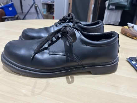 Photo of free work shoes with toe protection (Gorgie EH11) #2