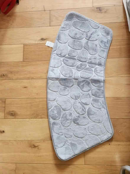 Photo of free Curved Bath Mat (PR9 0EA) #1