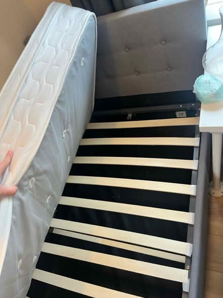 Photo of free Single bed with mattress (SE8) #4