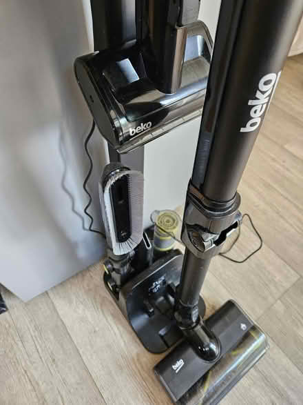 Photo of free Beko Cordless Vac (Needs repairing) (Heckmondwike) #2