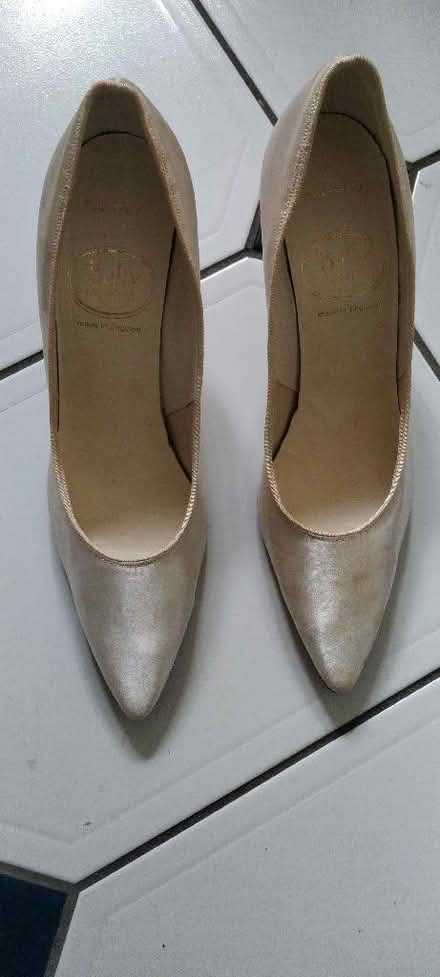 Photo of free Very old pair of court shoes (Kennington OX1) #2