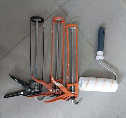 Photo of free Silicone guns and paint roller (Haydon wick SN25) #1