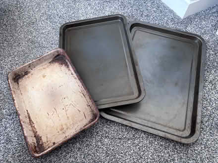 Photo of free Baking trays (Leighton Buzzard LU7) #1