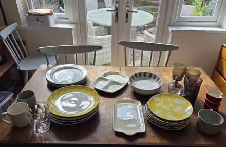 Photo of free Assorted tableware (SE23) #1