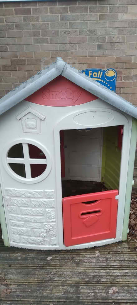 Photo of free Outdoor play house (Harlow Fields DE22) #1