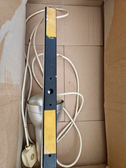 Photo of free Wall light on vertical bar (Woodley RG5) #3