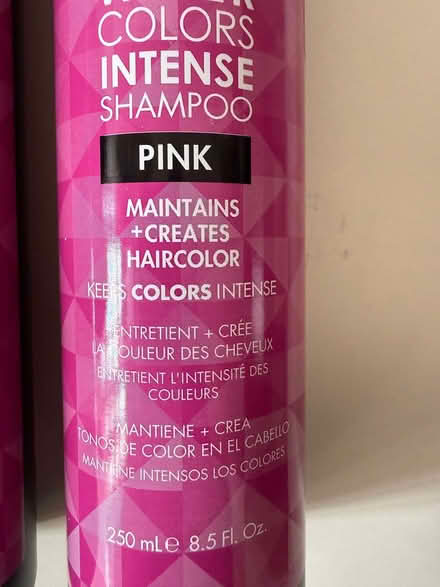 Photo of free Tressa Watercolors pink shampoo (Salford M30) #2
