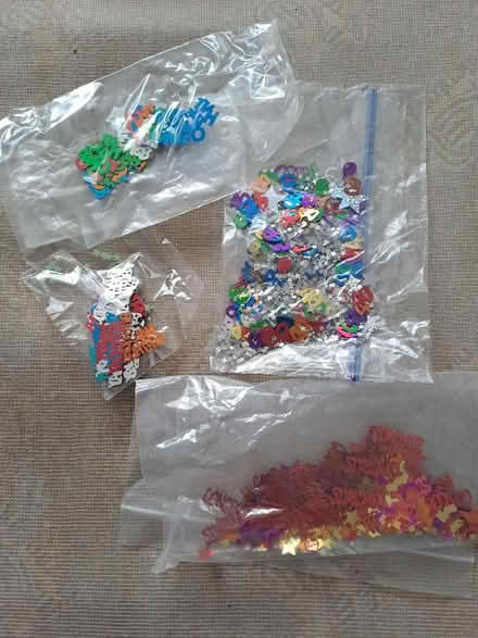 Photo of free Gift bags / wrapping paper / confetti / funny card (ONE LOT) (Harefield SO19) #3