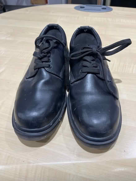 Photo of free work shoes with toe protection (Gorgie EH11) #1