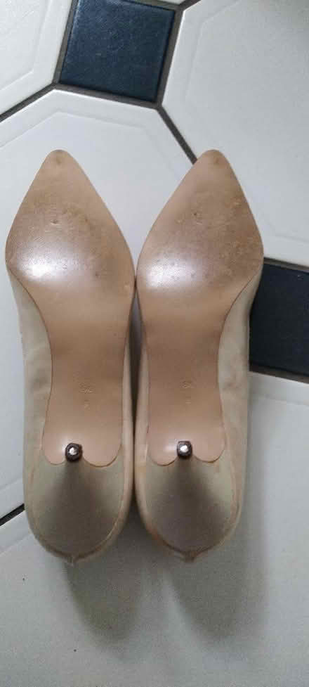 Photo of free Very old pair of court shoes (Kennington OX1) #4