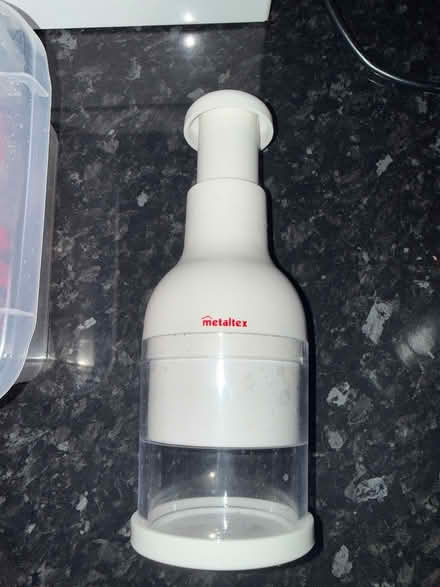 Photo of free Veggie chopper (TW12, Hampton) #1