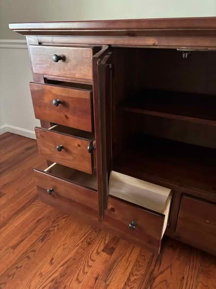 Photo of free Dining room buffet/ bedroom dresser (Hanover Twp) #3