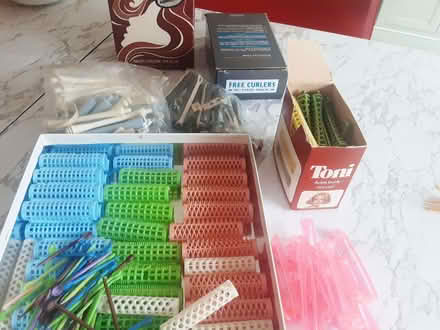 Photo of free Hair rollers and curlers for home perms (Marlow SL7) #1