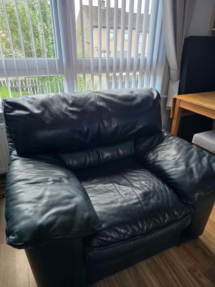 Photo of free Black/blue comfy chair (Dunfermline KY11) #2