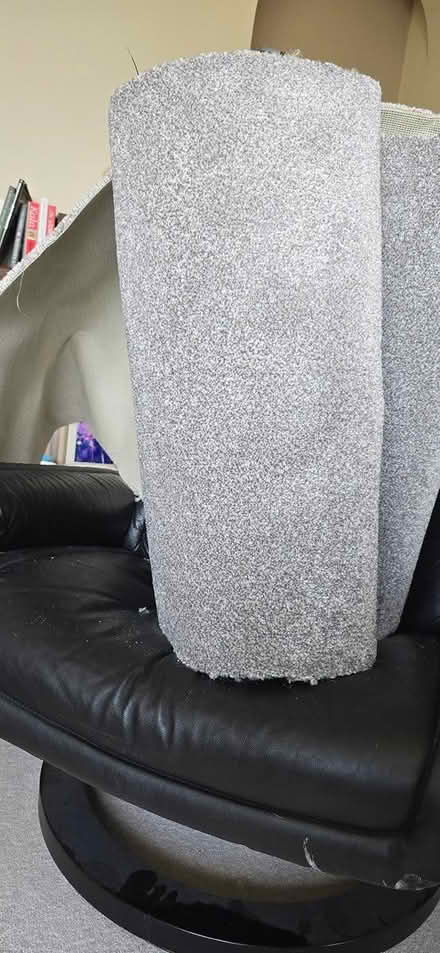 Photo of free Carpet Offtcut Approx 13ft x 2ft (Coalpit Heath) #1