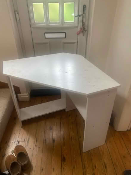 Photo of free Corner desk (Headingley LS4) #1