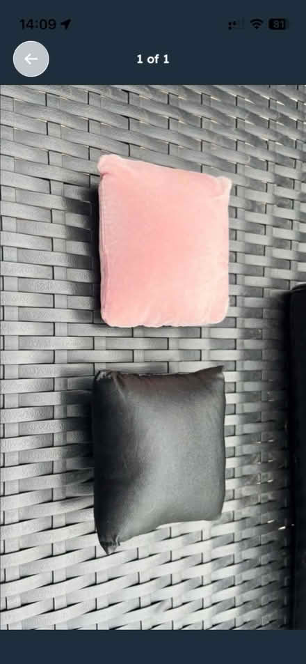 Photo of free 2x bracelet/ watch pillows (HA1 Harrow) #1