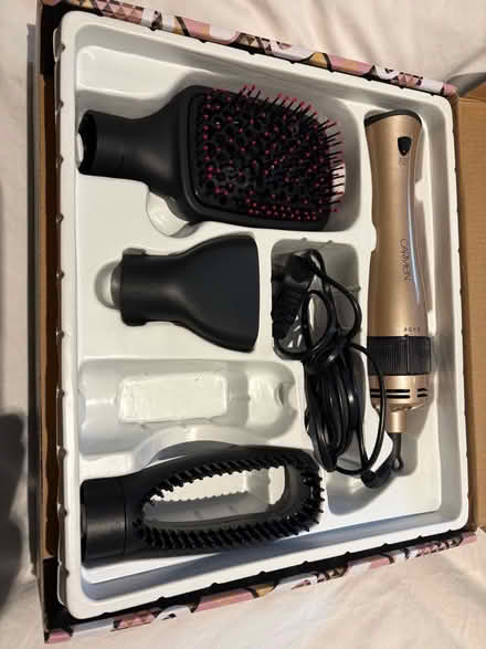 Photo of free Carmen Noir Hairdryer Set (Weybridge KT13) #2
