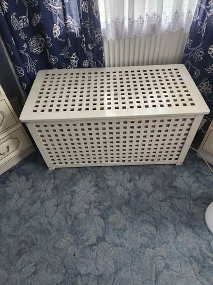 Photo of free Ottoman (Turnpike lane N15) #1