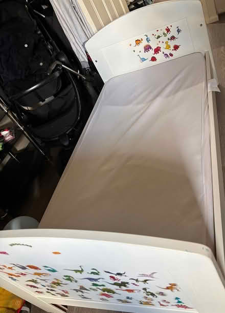 Photo of free Toddler bed and mattress (Abbots road CO2) #2