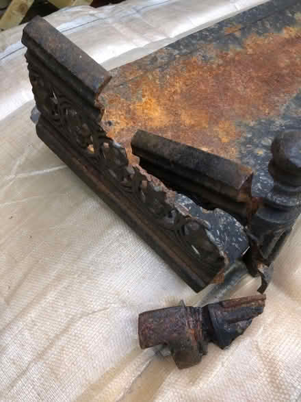Photo of free Antique fire grate (Weetwood LS16) #1